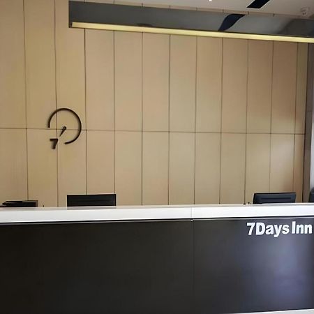 7 Days Inn Luzhou Commercial Pedestrian Street Center Exterior foto