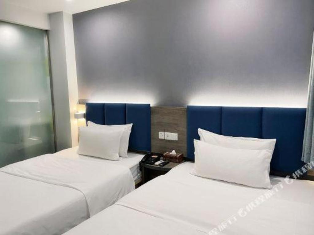 7 Days Inn Luzhou Commercial Pedestrian Street Center Exterior foto