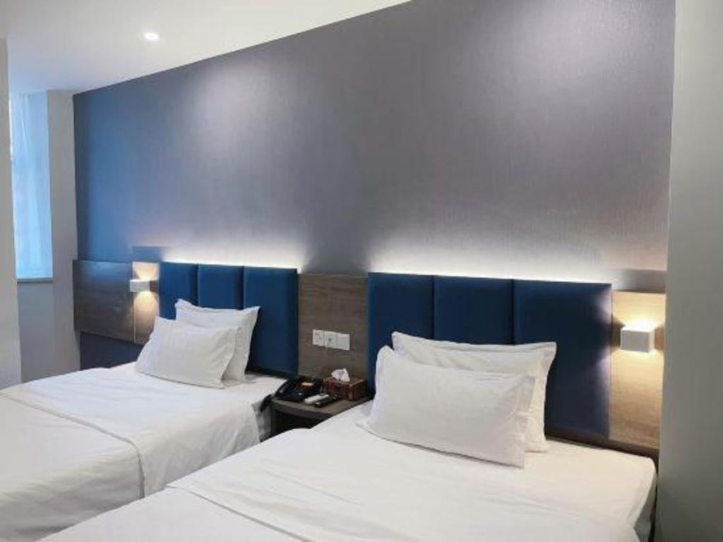 7 Days Inn Luzhou Commercial Pedestrian Street Center Exterior foto